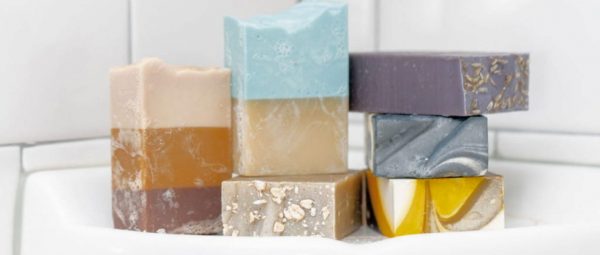 Bar Soap or Body Wash: Which is Better for Your Skin?